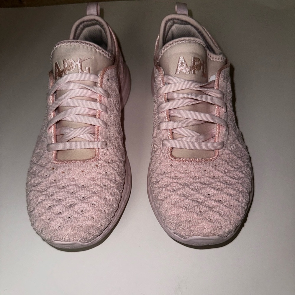 Apl Sneakers